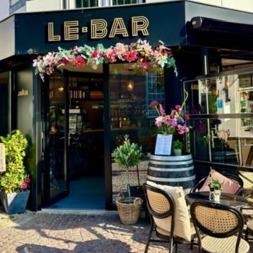 Le Bar